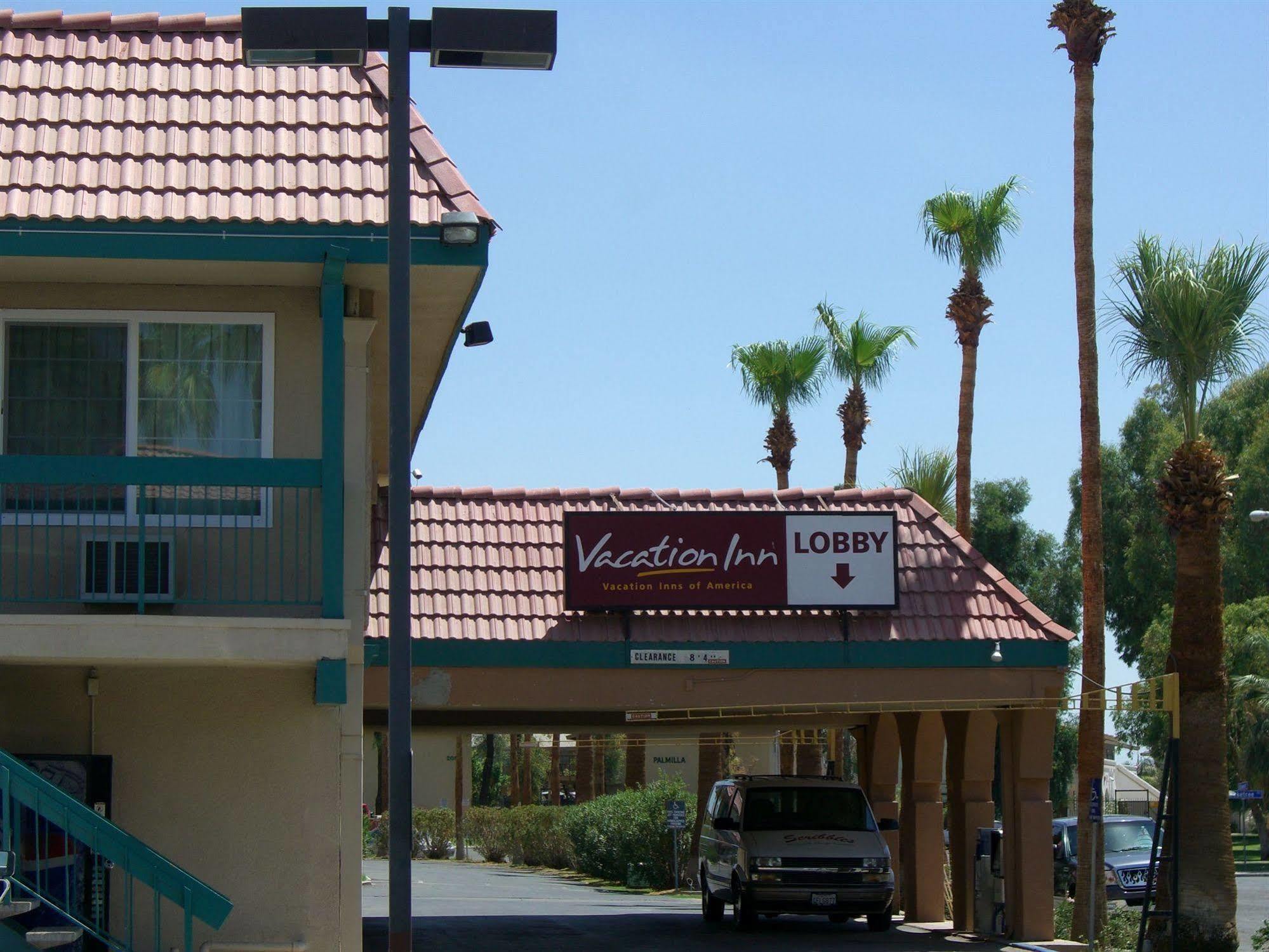 Travelodge By Wyndham אל סנטרו מראה חיצוני תמונה