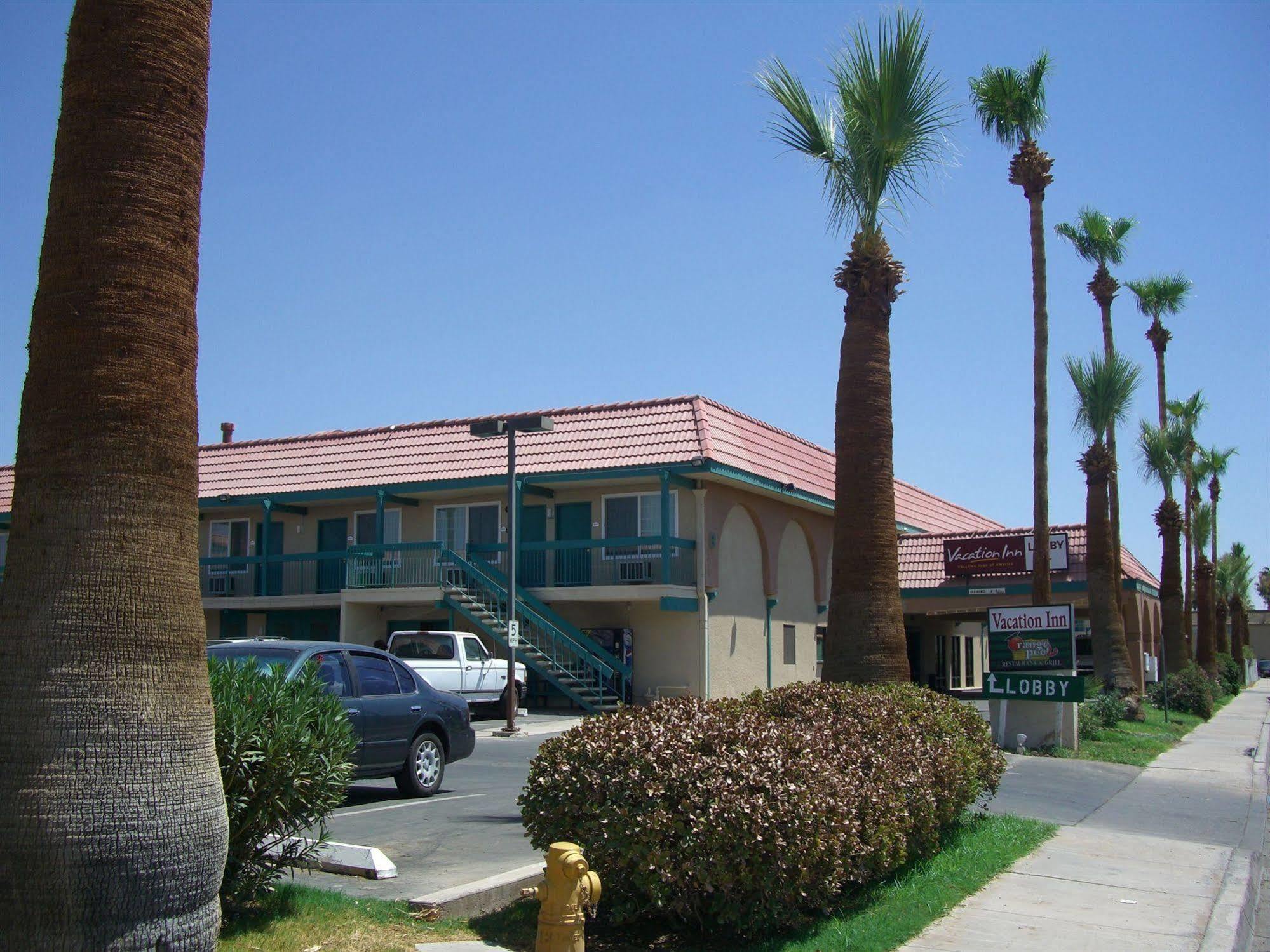 Travelodge By Wyndham אל סנטרו מראה חיצוני תמונה