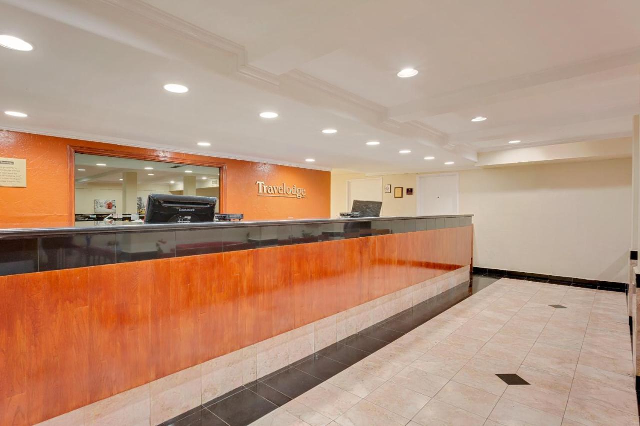 Travelodge By Wyndham אל סנטרו מראה חיצוני תמונה