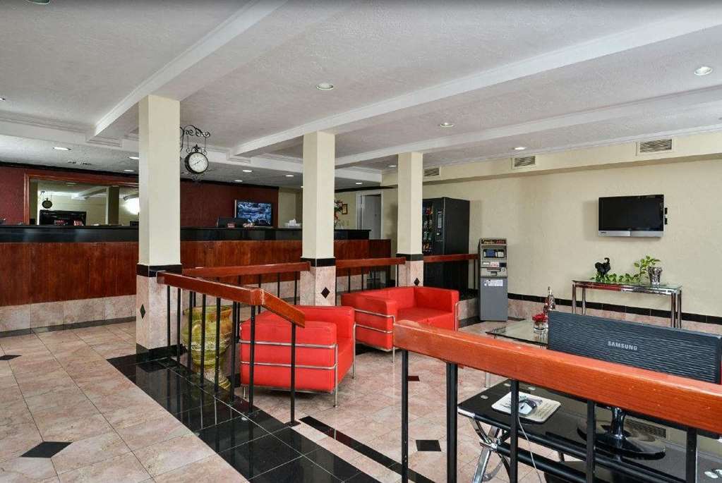 Travelodge By Wyndham אל סנטרו מראה פנימי תמונה